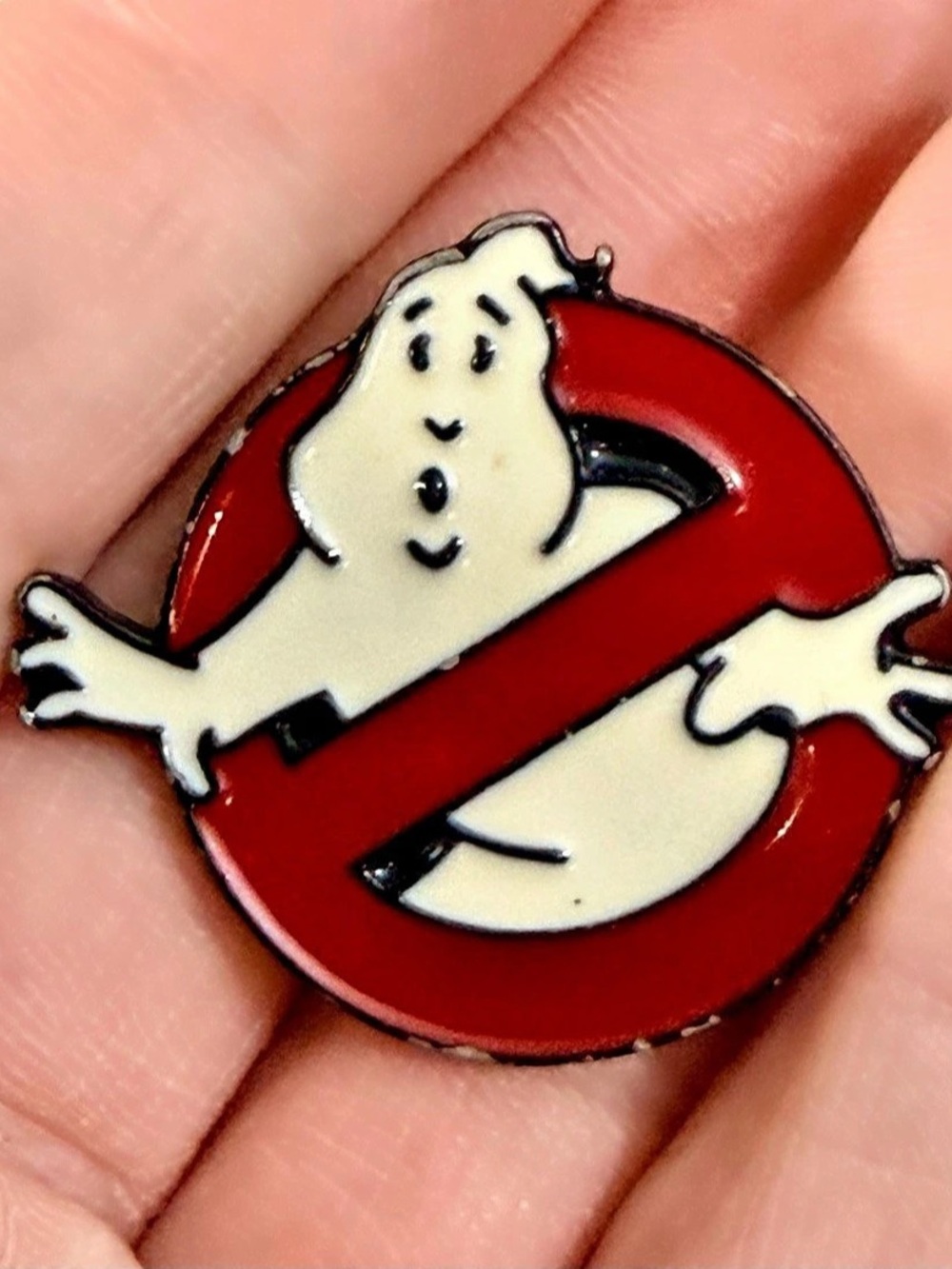 GHOSTBUSTERS enamel pin with the Iconic “No-Ghost” design/Pin Back Closure/EUC